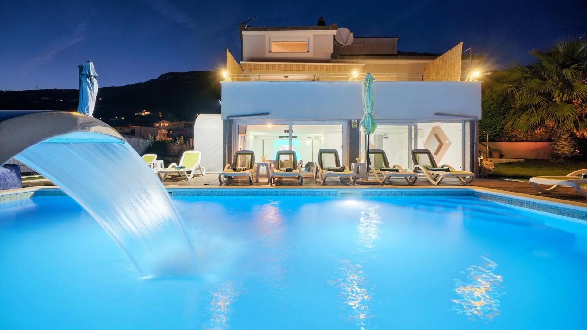Family Friendly House With A Swimming Pool Kastel Stari, Kastela - 22138 location